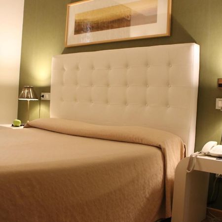 Hotel Bouza Ribadeo Esterno foto